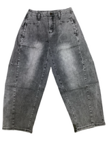 WASHED DENIM BARREL JEANS