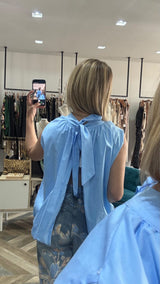 Bubble back knot top