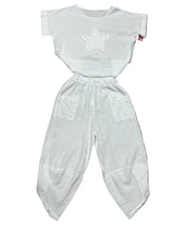 White linen set