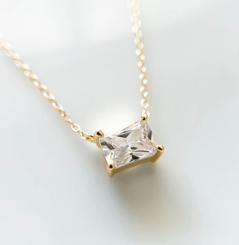 BAGUETTE GEM NECKLACE