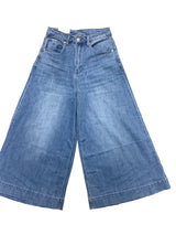 Capri Jeans