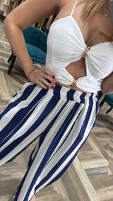 White gold detailed top