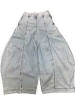 Balloon Jeans